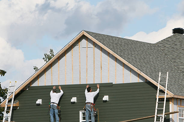 Professional Siding Installation technician working in Quincy, PA